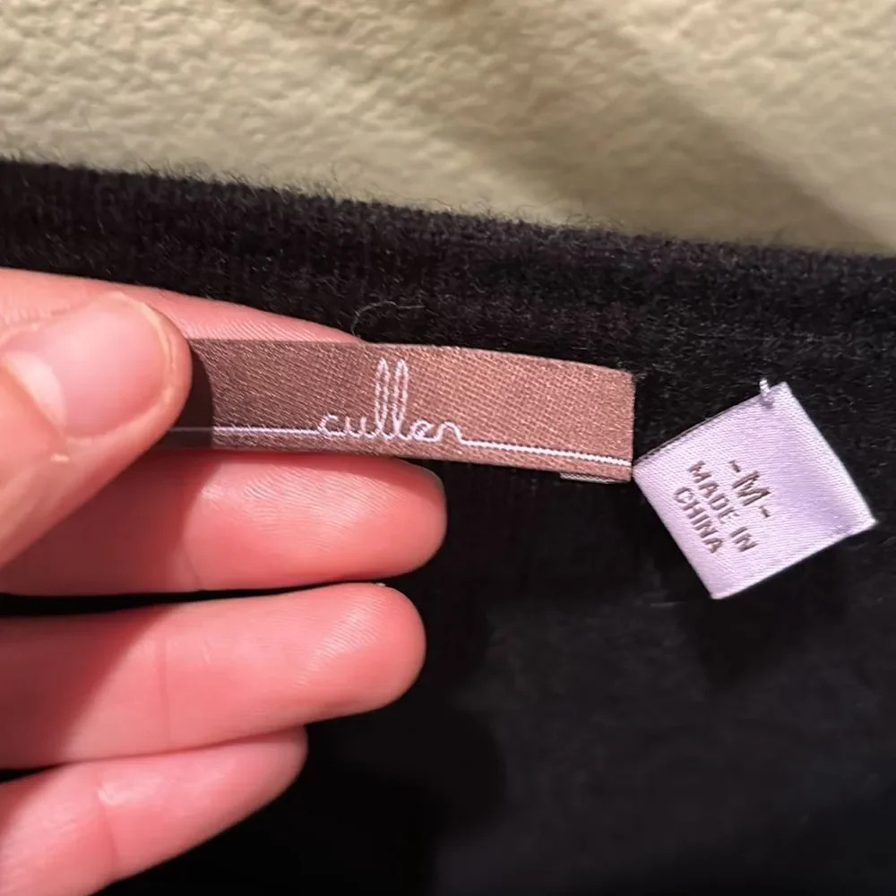 Cullen woman's black cashmere wrap sweater - Picture 3 of 9
